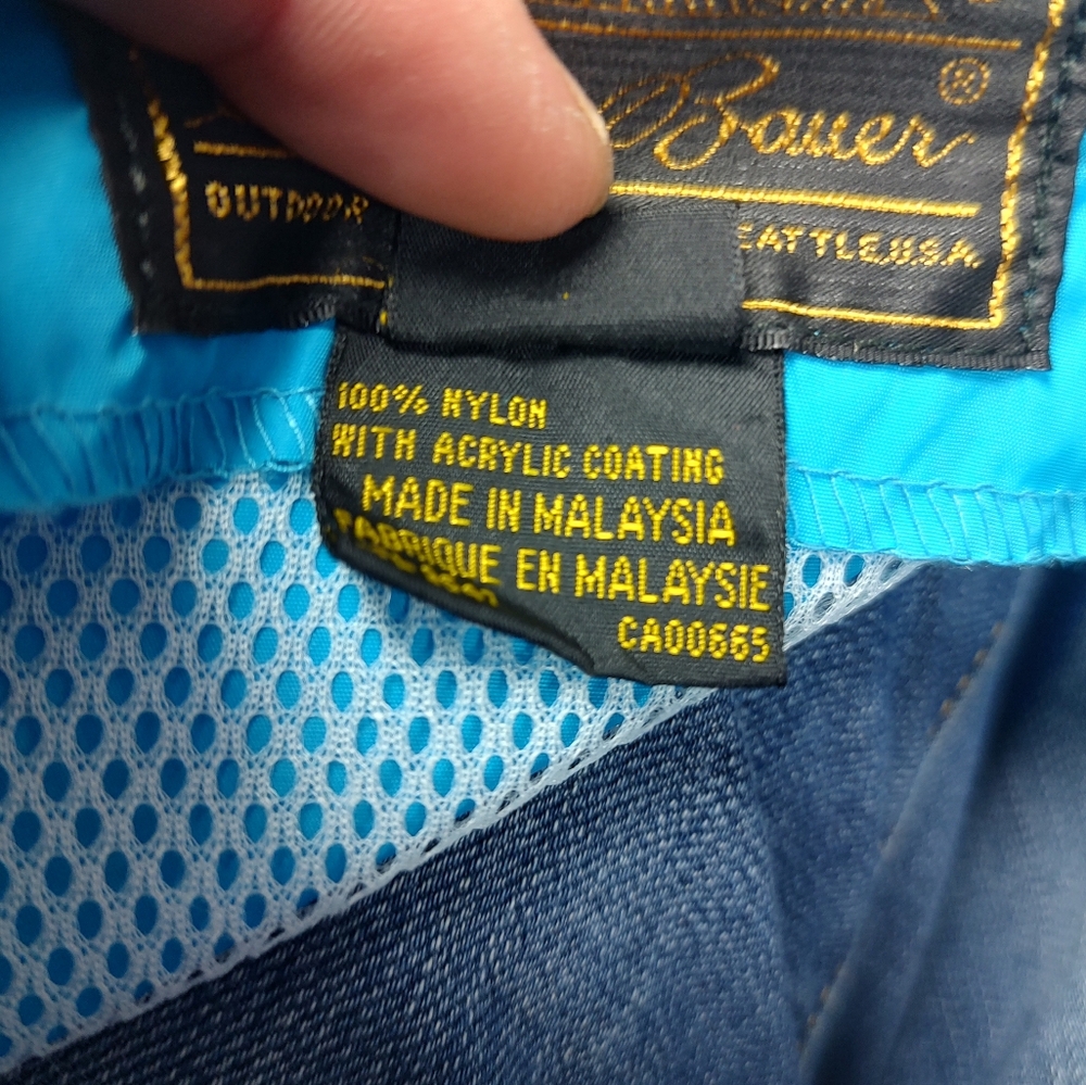 Eddie Bauer Hidden Hood Nylon Medium Blue Windbreaker Jacket! Outdoor Outfitter - Picture 10 of 11